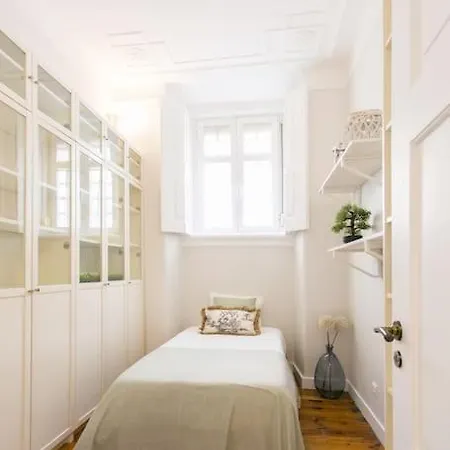 Brand New Alfama River View Apartment Lisbon